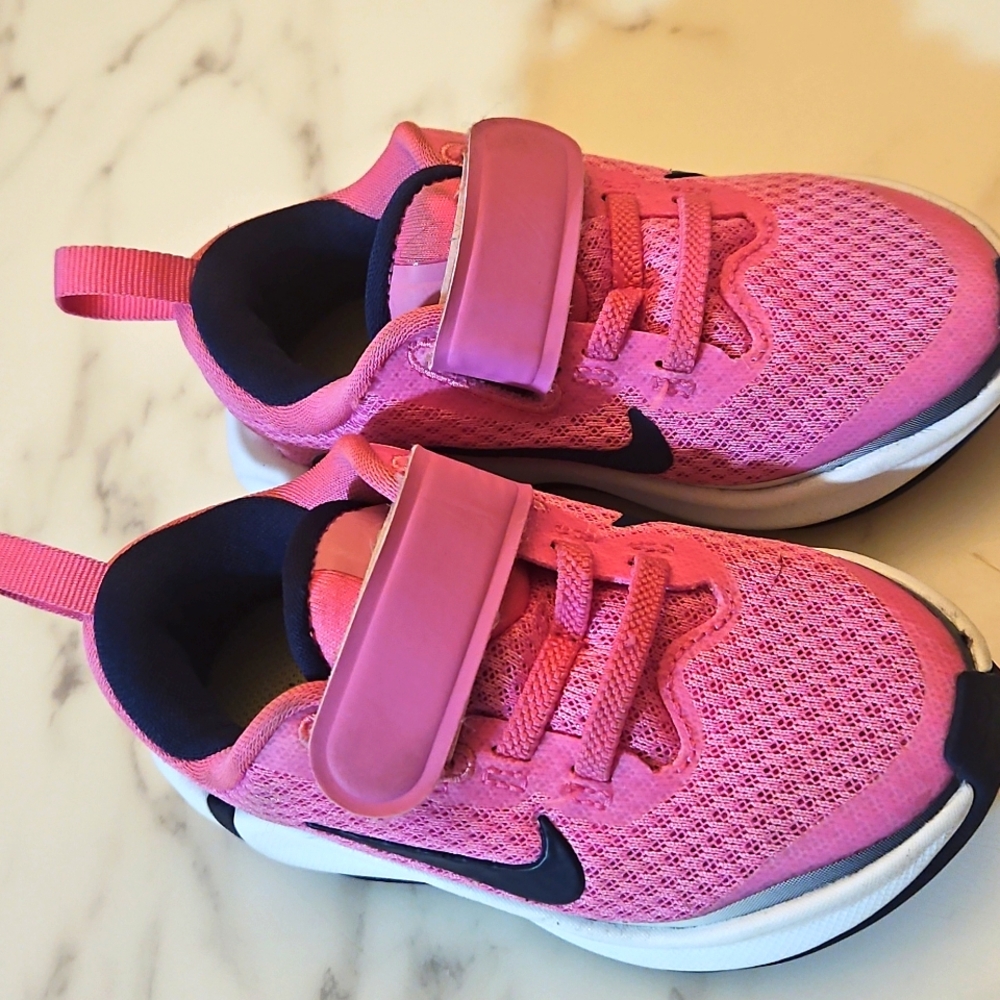 Nike Pink Toddler 8c